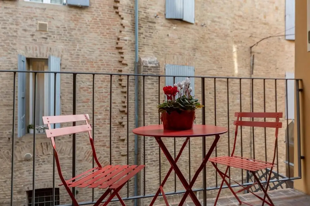 1 Bedroom Apartment with balcony