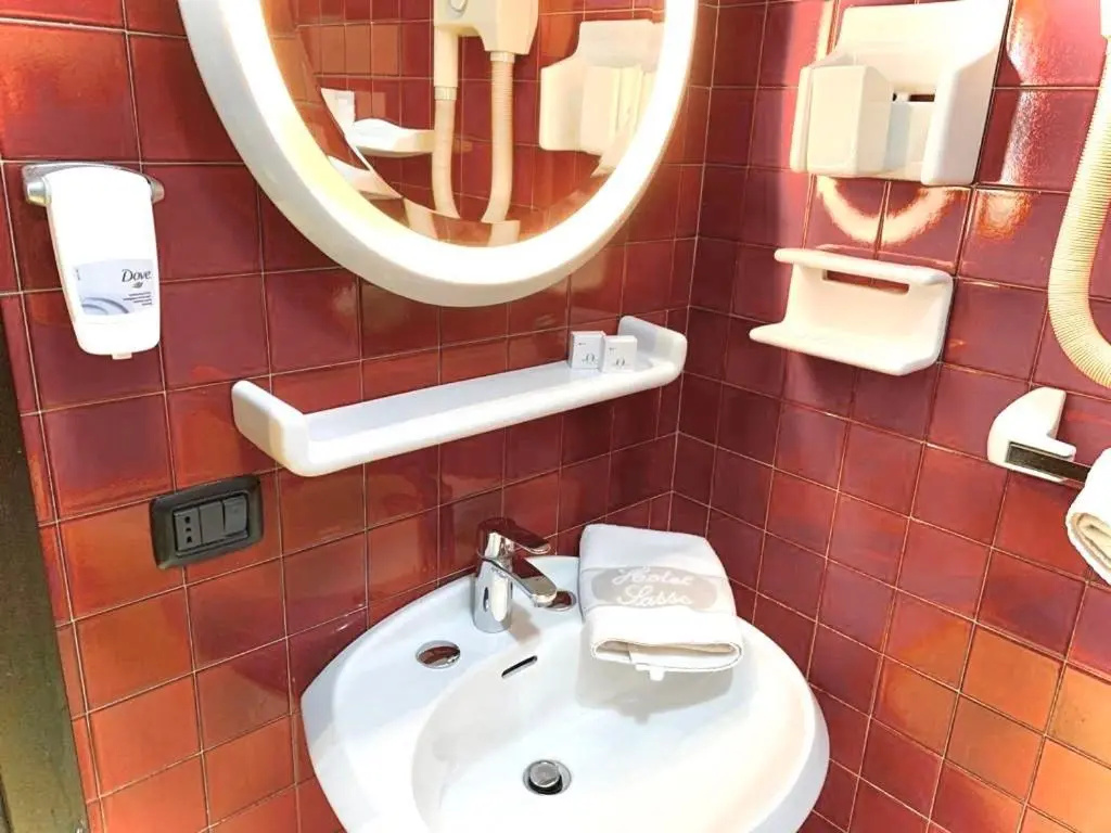 Hotel Ristorante Sasso - Chambres