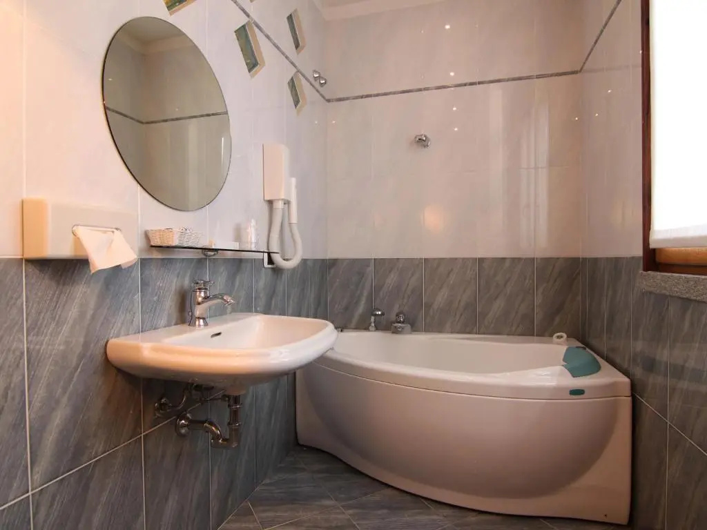 Economy Double room (full double bed)