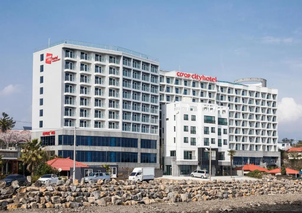 CO-OP City Hotel Harborview