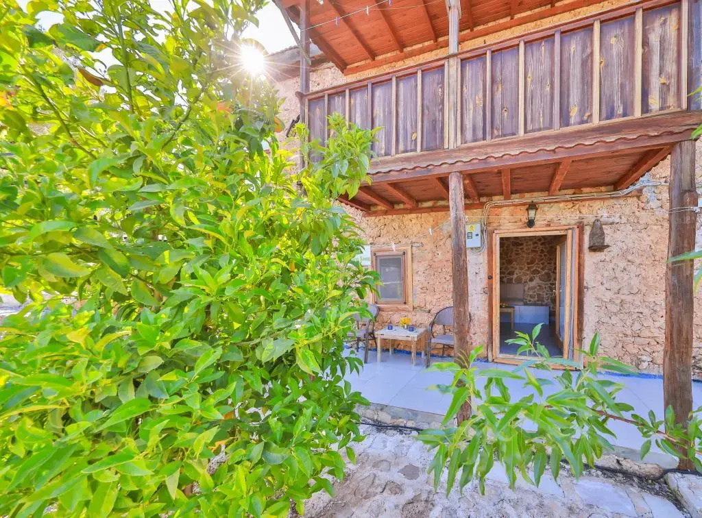 Bademlique Stone Apart-hotel