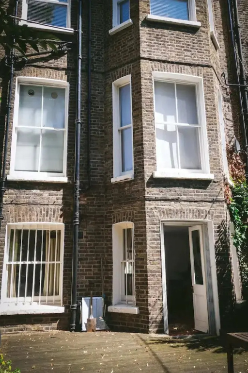 Charming 1 Bedroom Flat in Brook Green