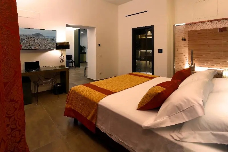 Standard Suite