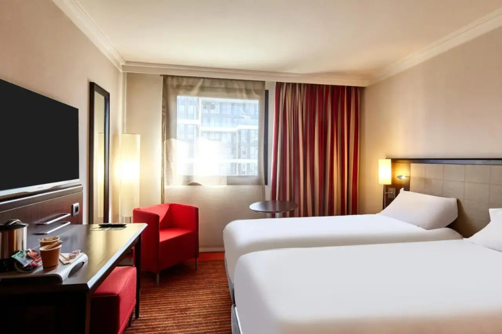 Voir la photo 4 — B&B HOTEL Saint-Quentin-en-Yvelines Centre Gare 4 etoiles