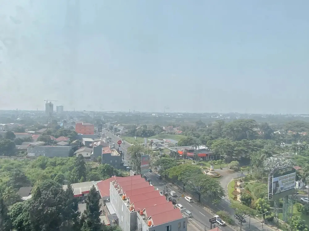 Homey And Tranquil 2Br Apartment Transpark Cibubur