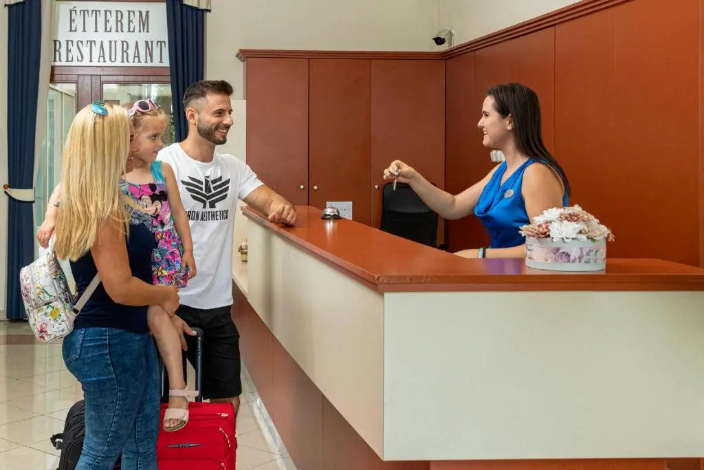 Hotel Imperial Gyogyszallo es Gyogyfurdo - фото 8