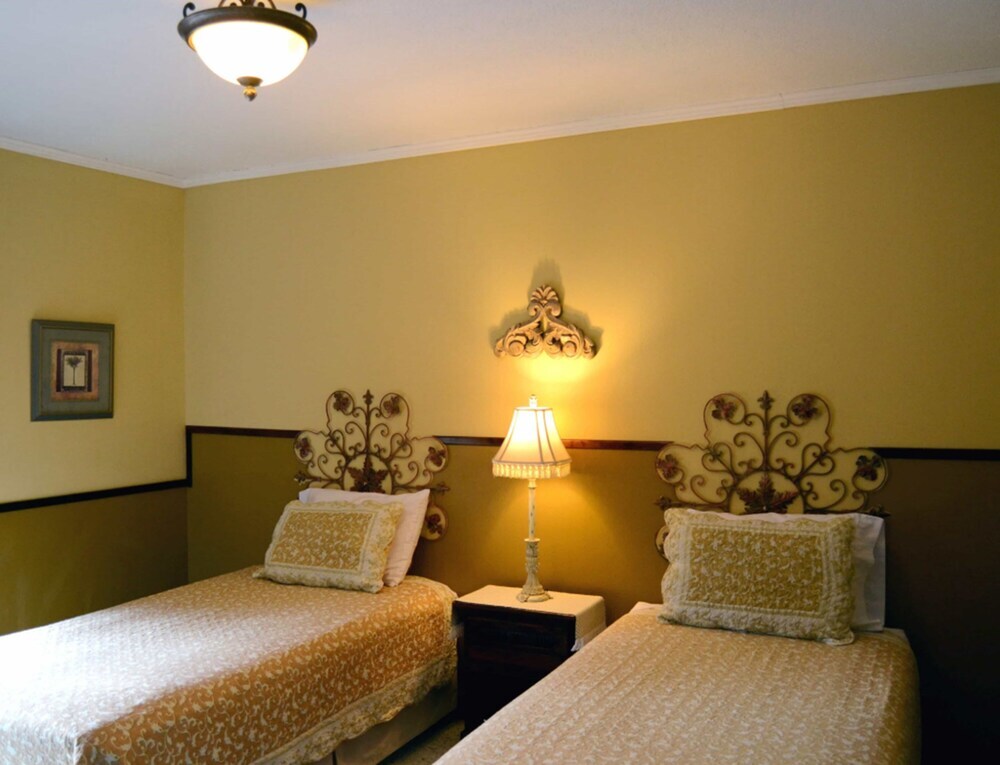 Hostal Villa Toscana by null