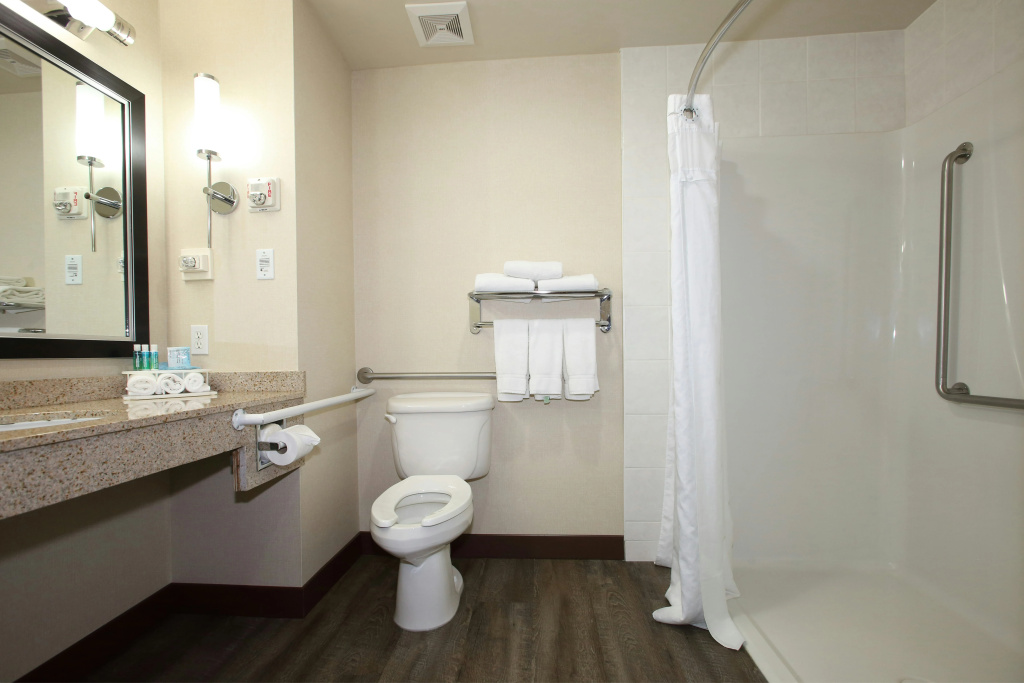 Holiday Inn Express & Suites - Vernon by IHG - Général