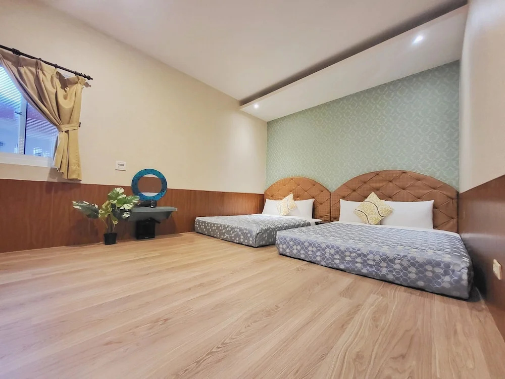 Standard Quadruple Family room