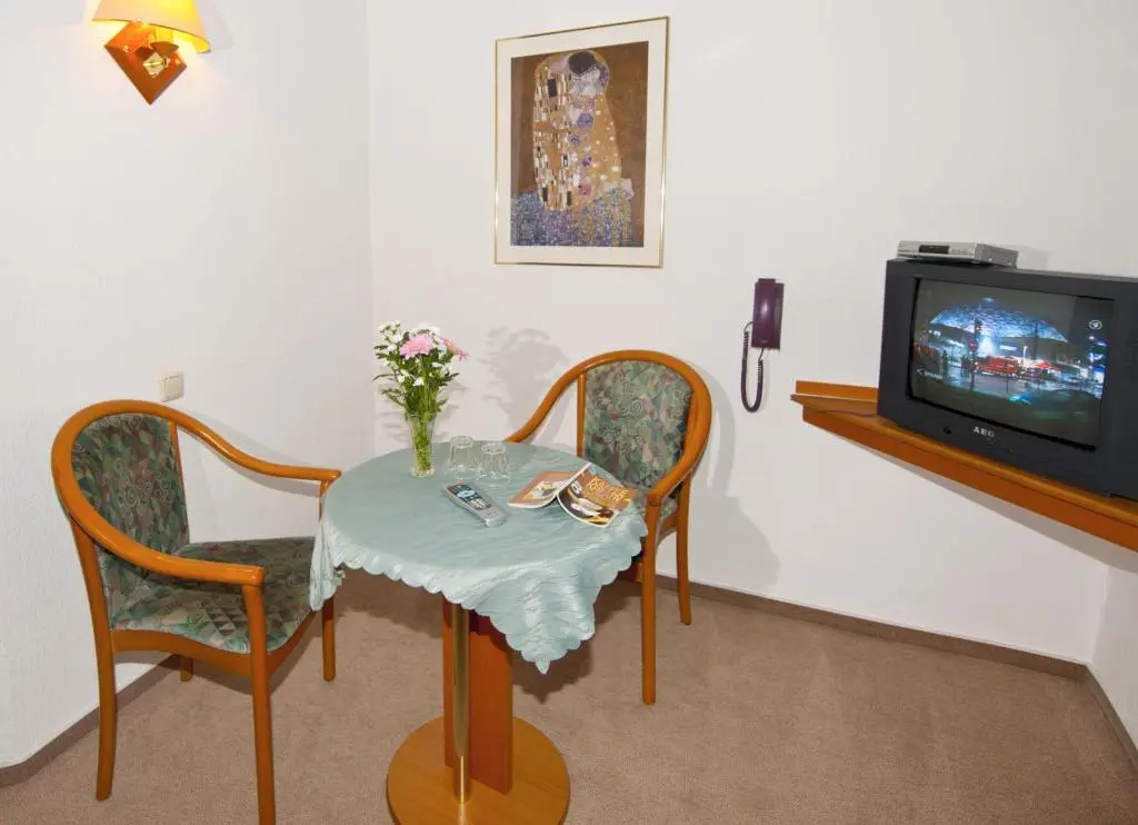 Standard Double room (full double bed)