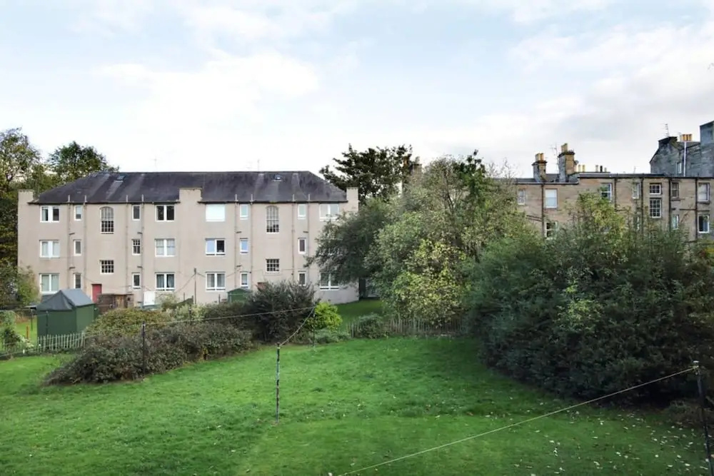 1 Bedroom Flat 15 Minutes From City Centre