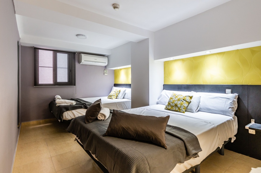 Sun & Moon hostel photo 5