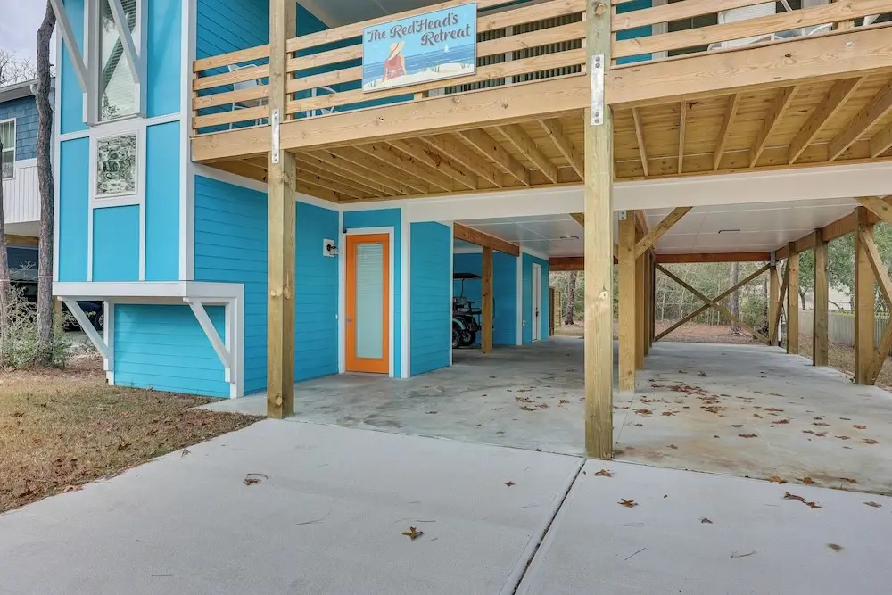Family Home on Oak Island: 1 Mi to Beach & Pier!