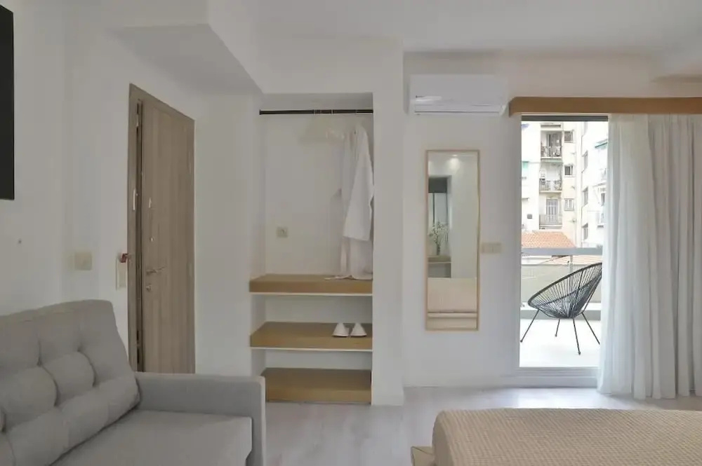 Standard Double room with mountain view (full double bed)