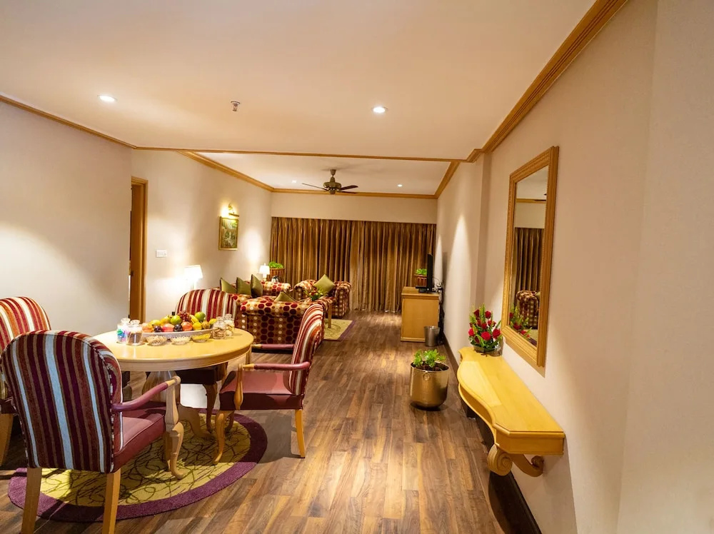 Deluxe Suite