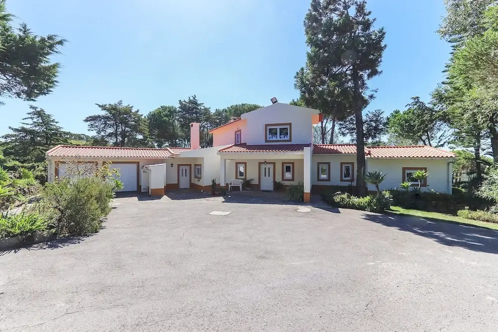 Sintra Classic Villa by Homing