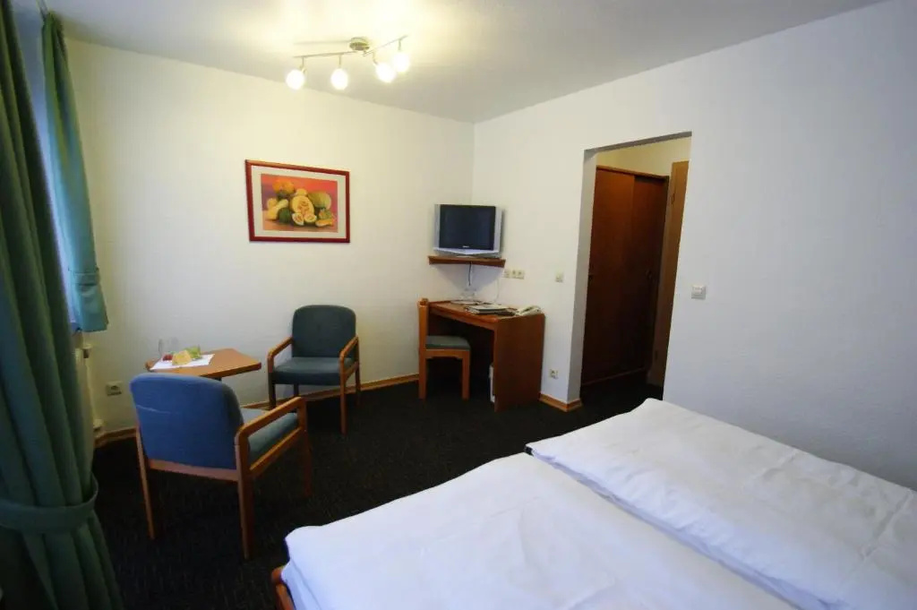 Standard Double room (full double bed)