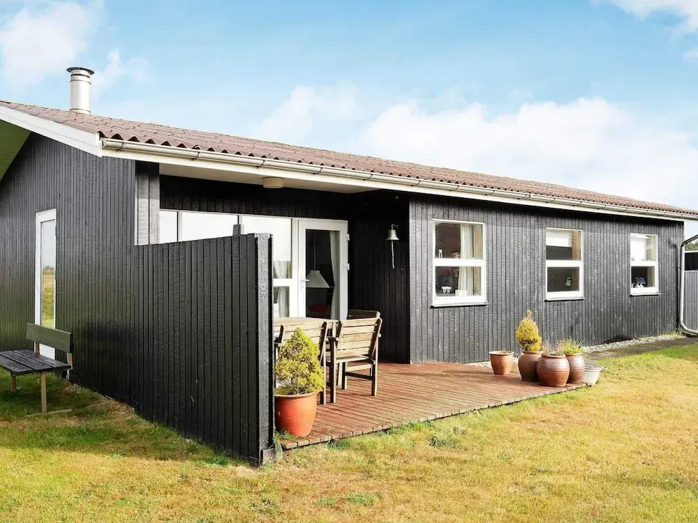 Deluxe Holiday Home in Løkken near Sea