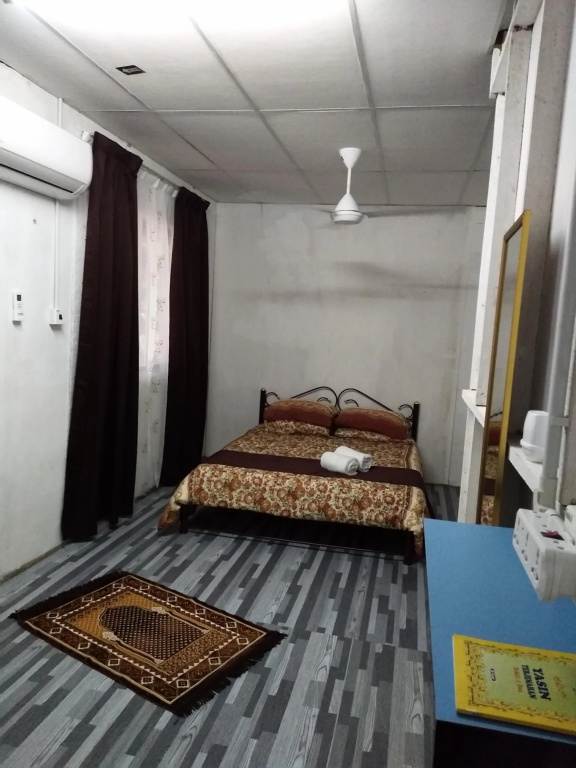 De La Homestay