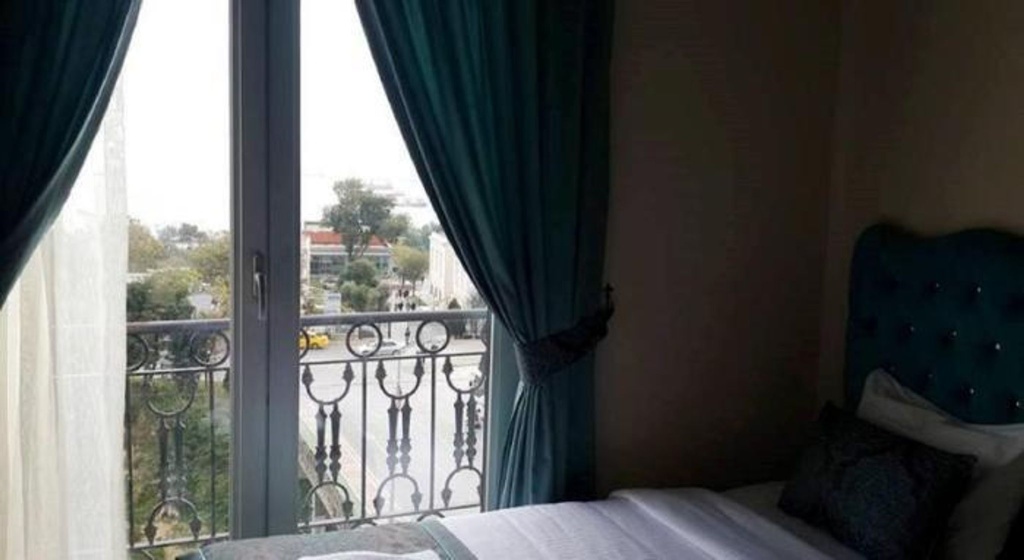 Balcony & Terrace