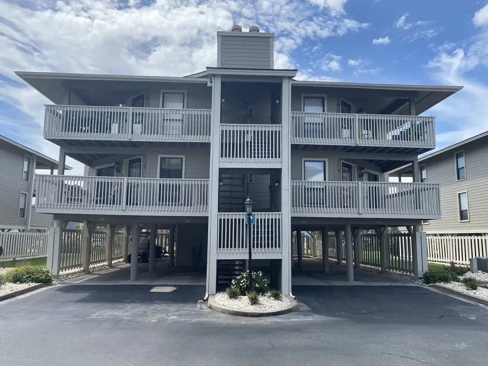 Tilghman Lakes P1 3 Bedroom Condo by Redawning, North Myrtle Beach