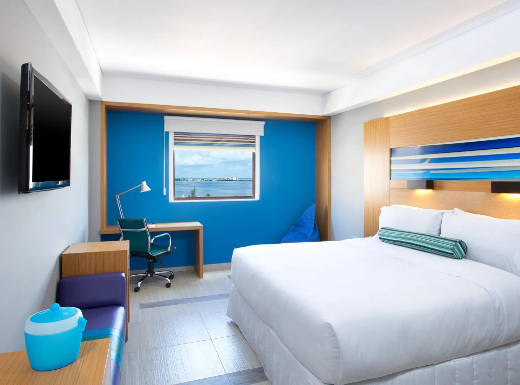 Aloft Cancun