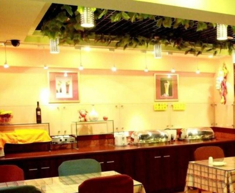 Food & Beverage
