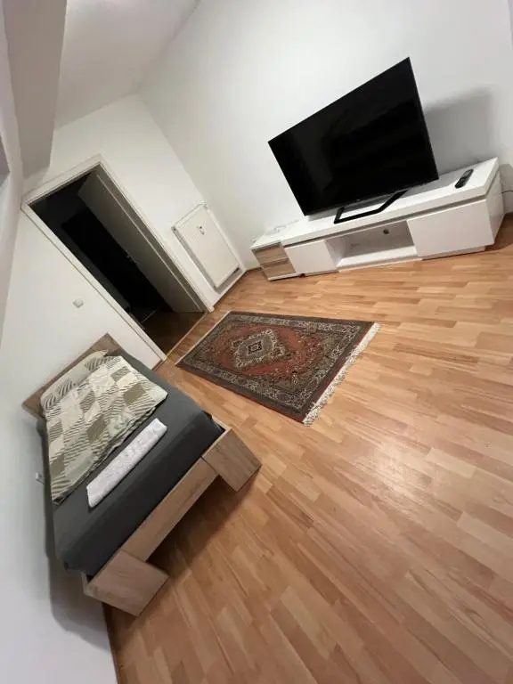 3 Bedrooms Apartment