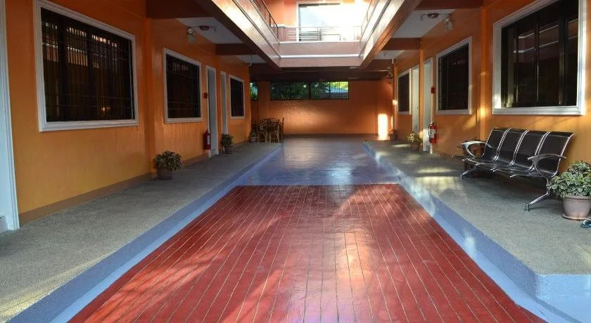 J&B Pension House - Général