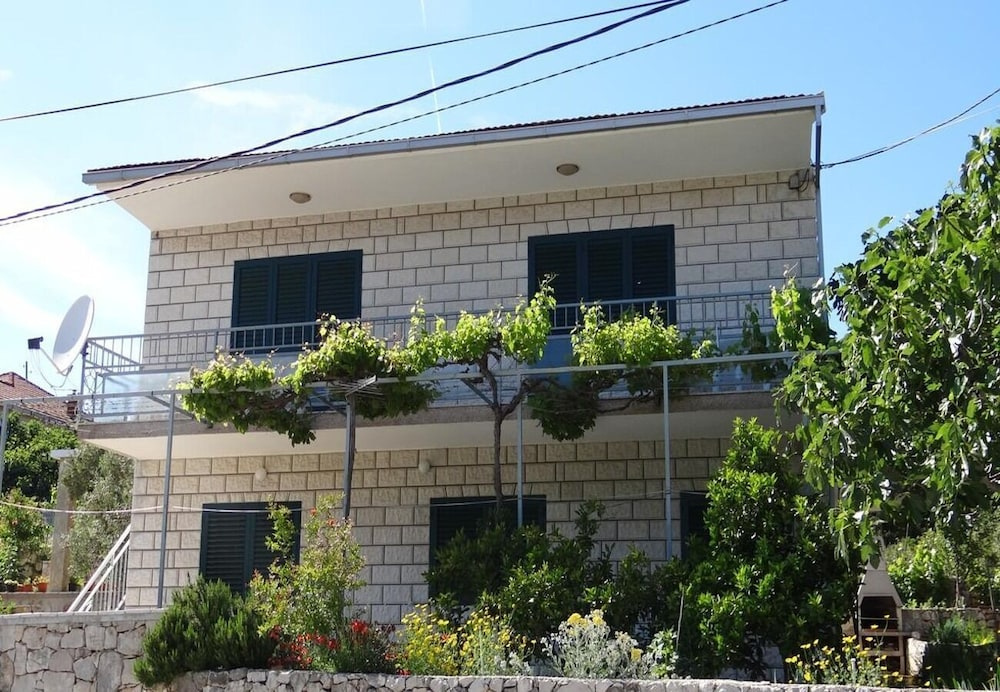 Apartments Pero