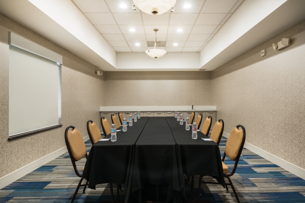 Holiday Inn Express and Suites Ontario Airport by IHG - Général