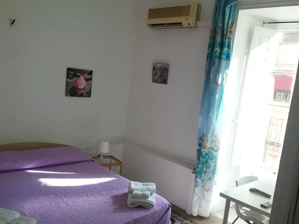 Economy Double room (full double bed)