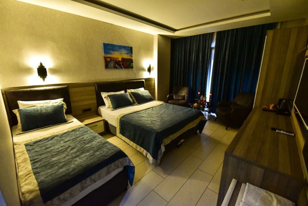 Hotel photo 12