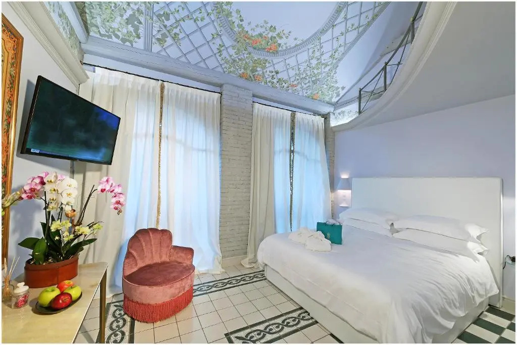 Deluxe Double room (full double bed)