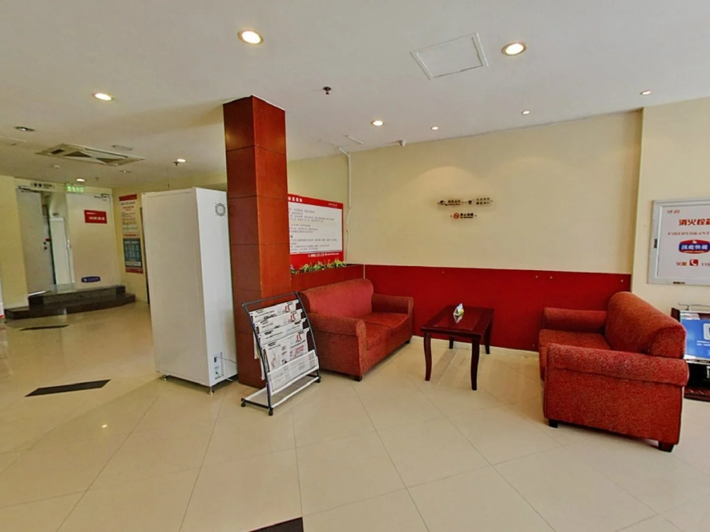 Lobby & Reception