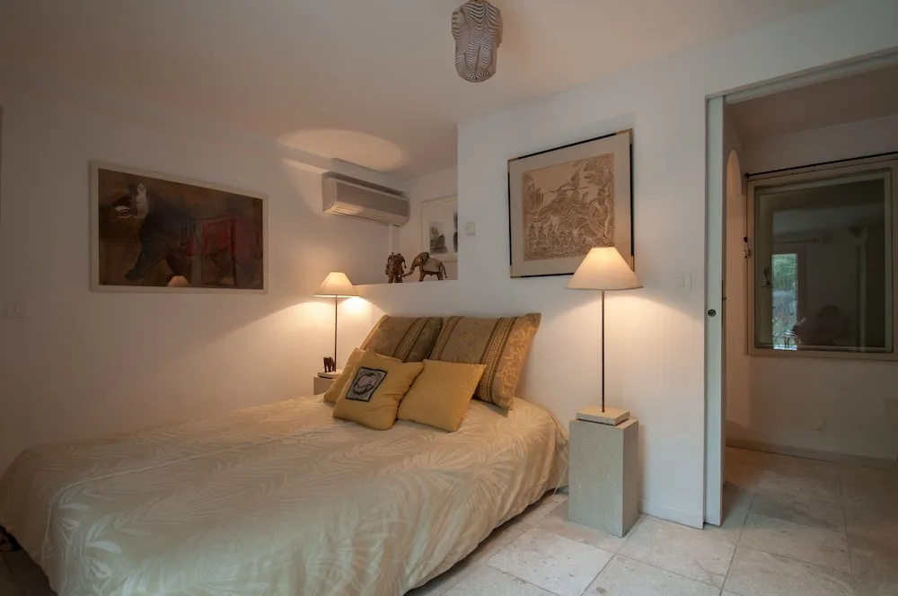 Standard Double room with sunrise view (full double bed)