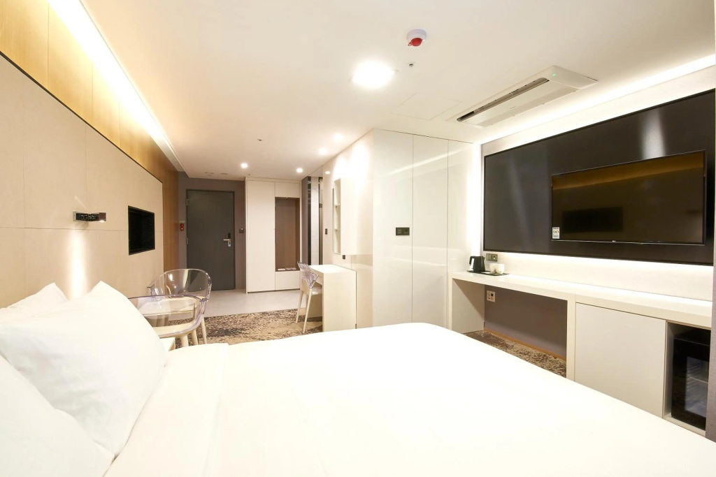 Hotel tt — 4