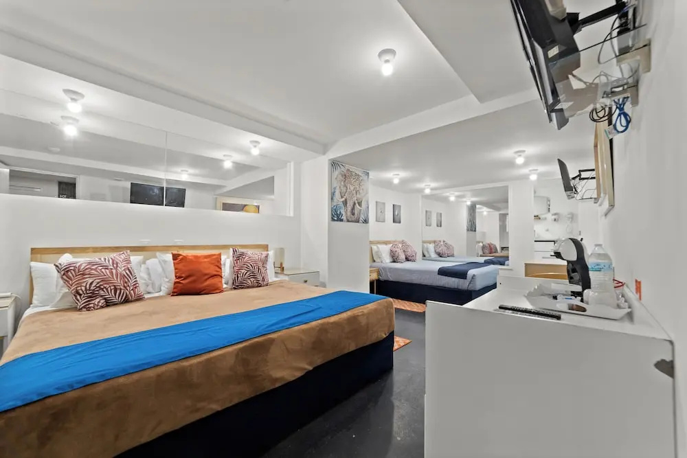 Economy Quadruple room