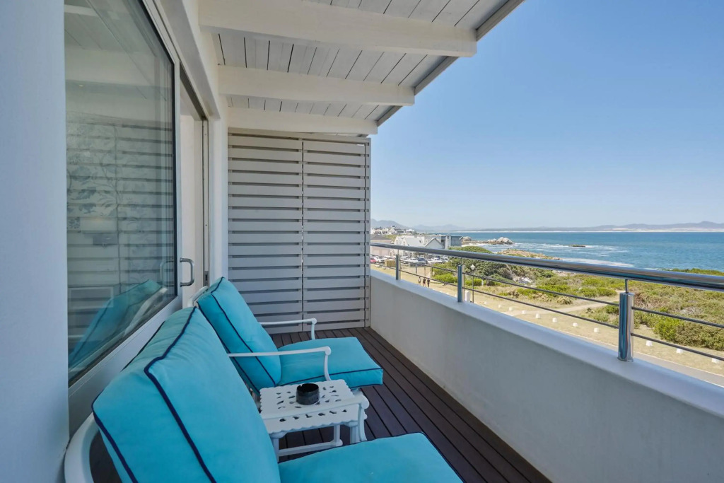 One Marine Drive Boutique Hotel - фото 43