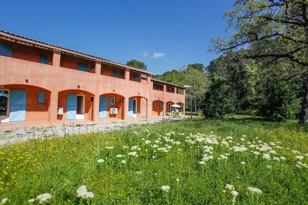 Le Domaine Du Thronnet
