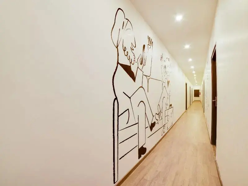 Lobby & Reception
