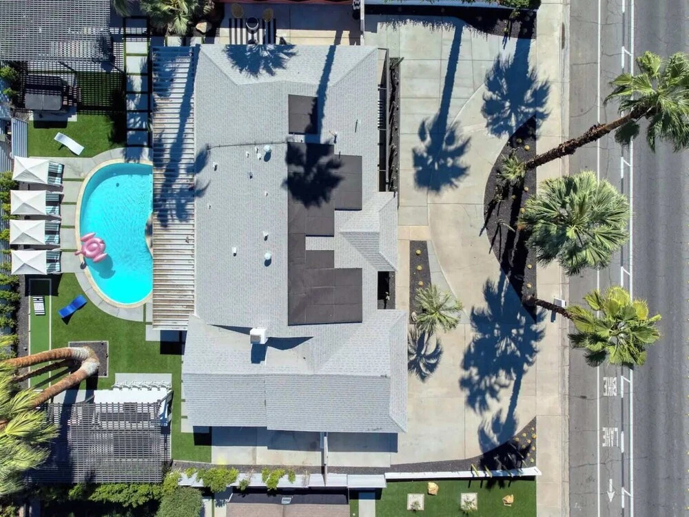 The Blush - With Pool Bars Neons, Palm Springs