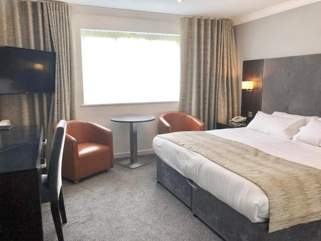 Executive Double room (full double bed)