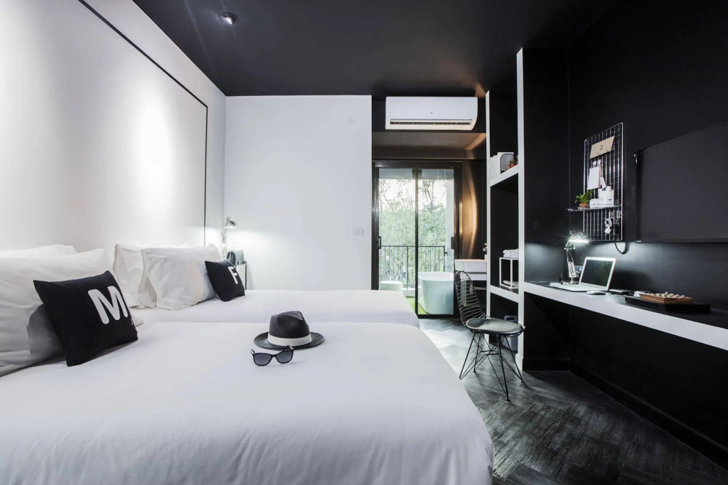 Blu Monkey Hub and Hotel Phuket — фото