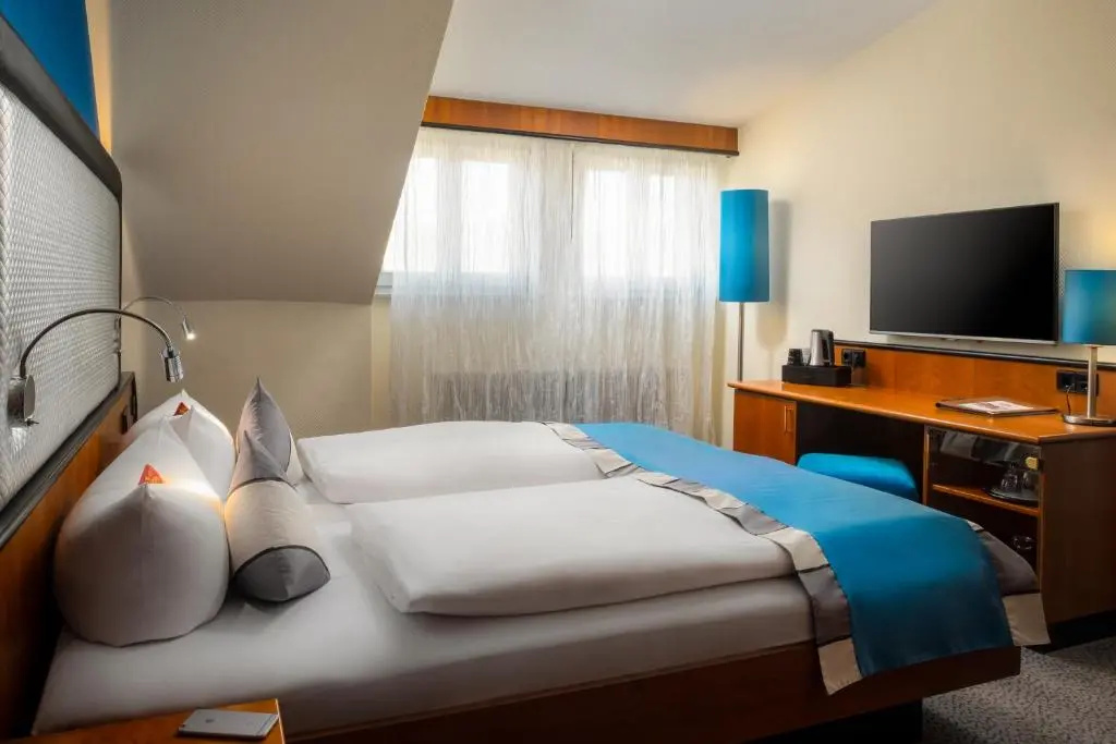 Classic Double room (full double bed)
