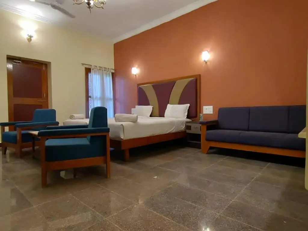 Double Suite (twin beds)