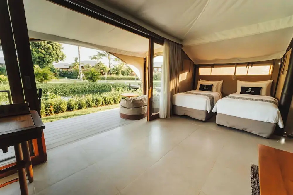 Family room with garden view