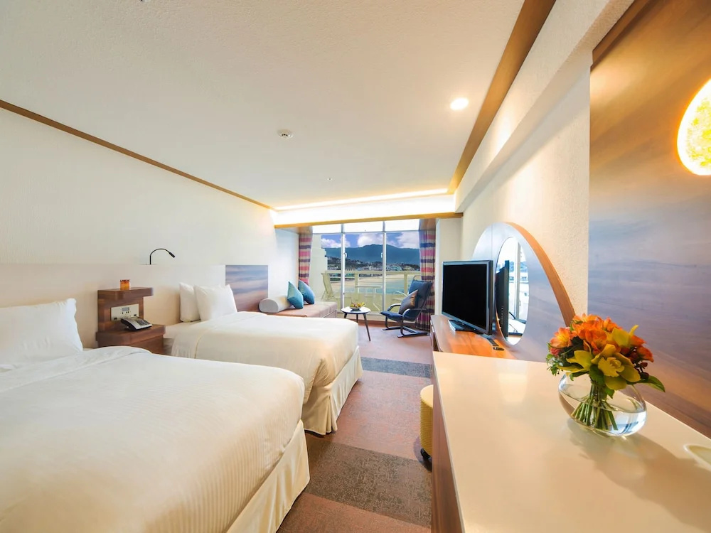 Sheraton Okinawa Sunmarina Resort - Chambres