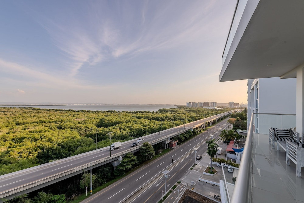 Condominio frente al mar Morros Epic.