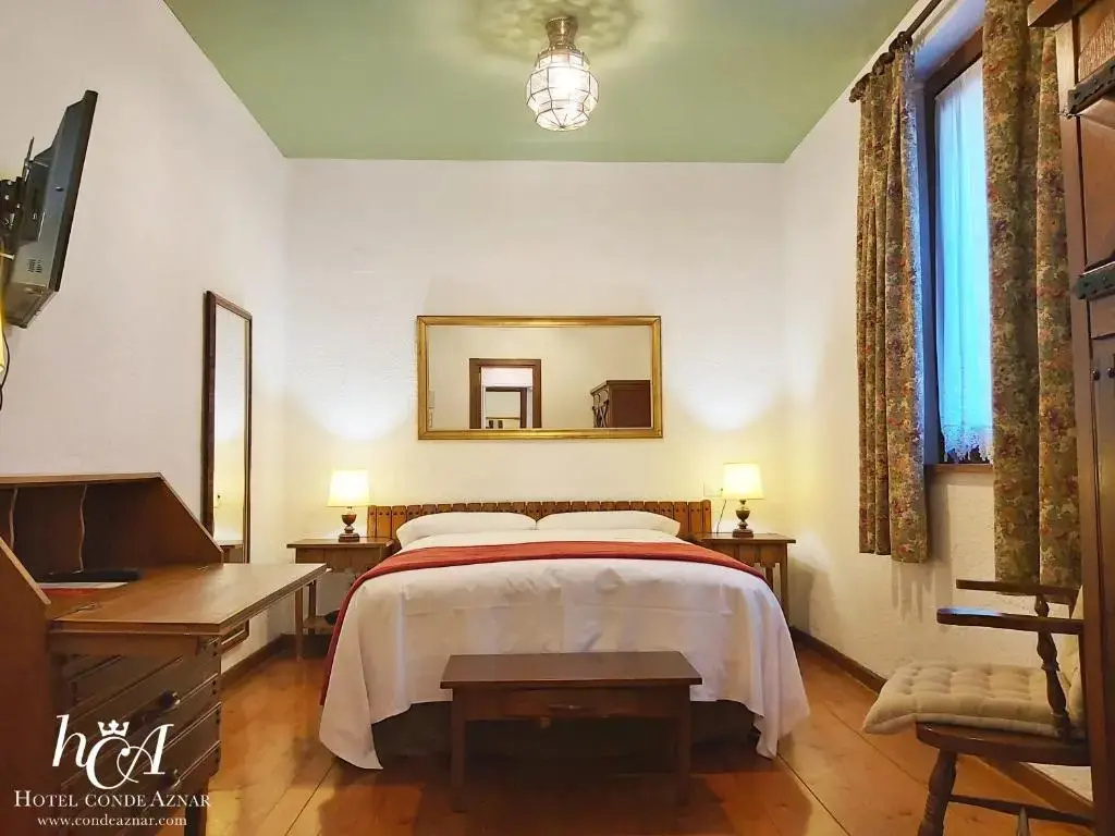 Standard Double room (full double bed)
